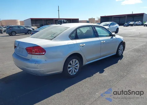 2012 Volkswagen Passat 2.5L S из США, поврежденный, VIN 1VWAP7A34CC019491